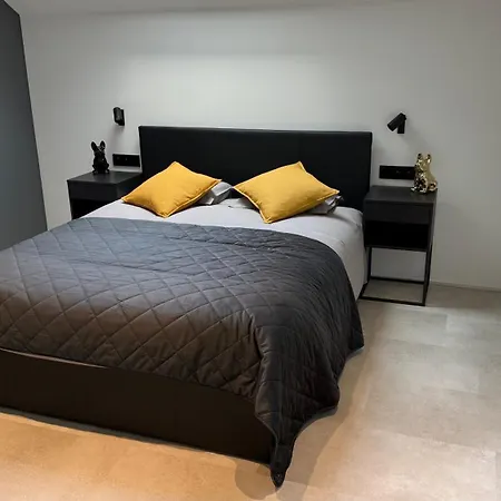 Le Loft Du Coiffeur * Érezée