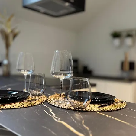 Lägenhet Le Loft Du Coiffeur Érezée