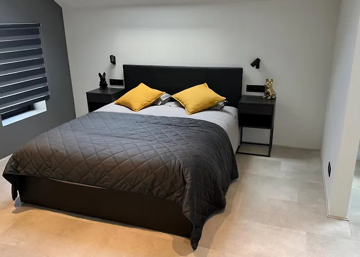 Le Loft Du Coiffeur * Érezée